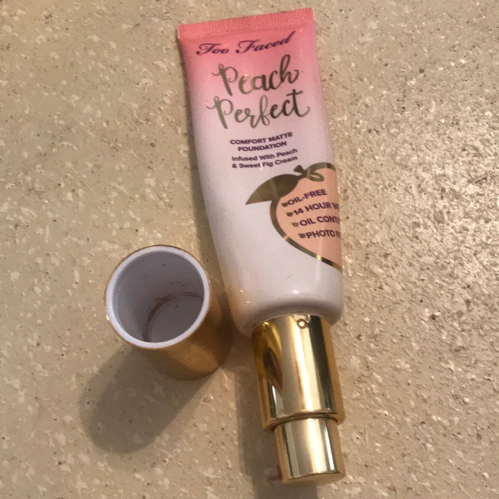 Too Faced Peach Perfect Comfort Matte Foundation🍑
